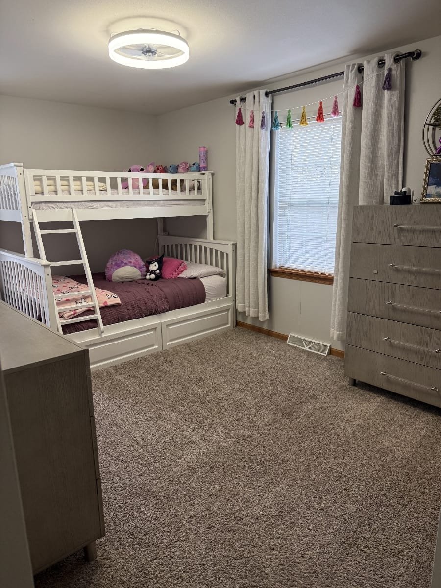 Bedroom with bunk bed