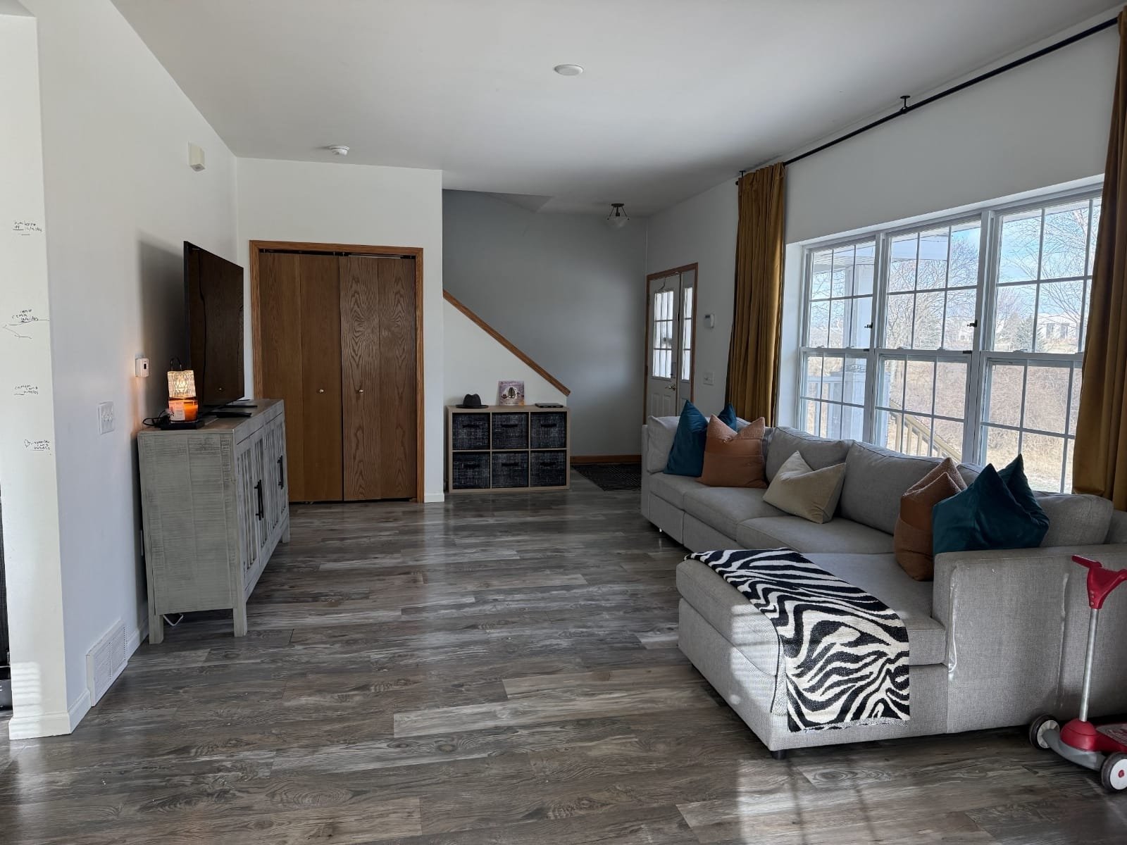 Spacious family room